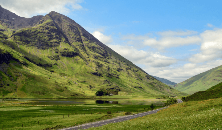 Loch Achtriochtan en Glencoe, Escocia